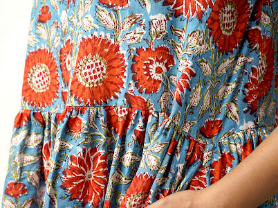 Swing dress - red daisy